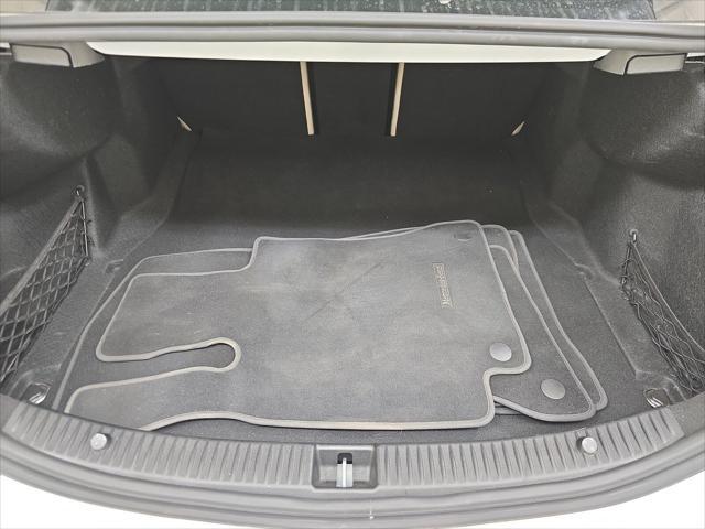 Photo of 2019 Polar White Mercedes-Benz C-Class