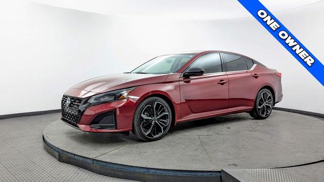Photo of 2023 Scarlet Ember Tintcoat Nissan Altima