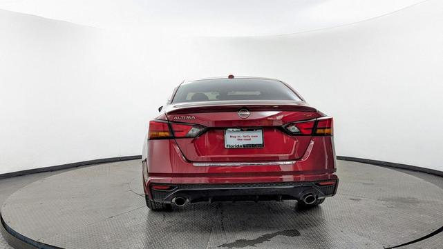 Photo of 2023 Scarlet Ember Tintcoat Nissan Altima