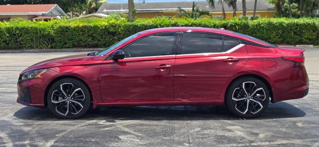 Photo of 2023 Scarlet Ember Tintcoat Nissan Altima