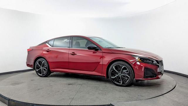 Photo of 2023 Scarlet Ember Tintcoat Nissan Altima