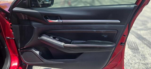 Photo of 2023 Scarlet Ember Tintcoat Nissan Altima
