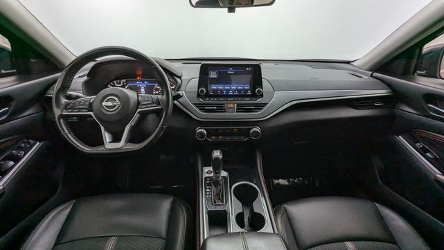 Photo of 2023 Scarlet Ember Tintcoat Nissan Altima
