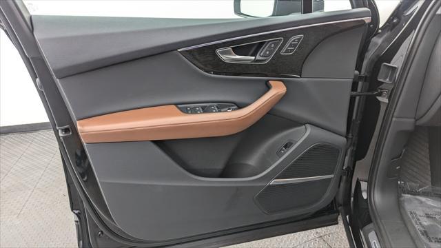 Photo of 2022 Mythos Black Metallic Audi Q7