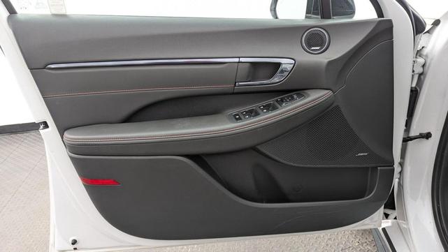 Photo of 2022 Quartz White Hyundai SONATA