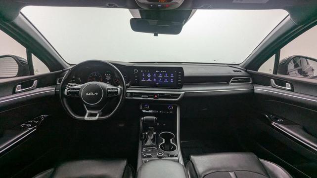 Photo of 2024 Ebony Black Kia K5