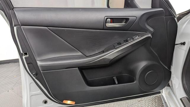 Photo of 2022 Ultra White Lexus IS 350