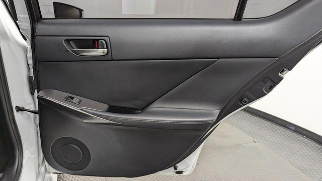 Photo of 2022 Ultra White Lexus IS 350