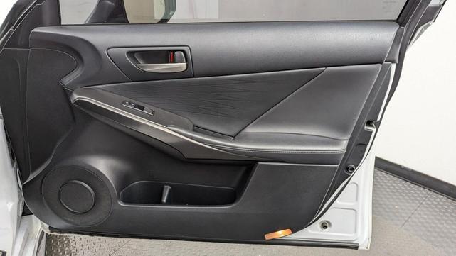 Photo of 2022 Ultra White Lexus IS 350