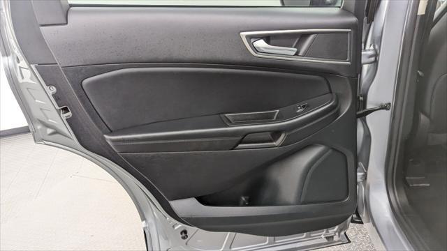 Photo of 2023 Silver Ford Edge