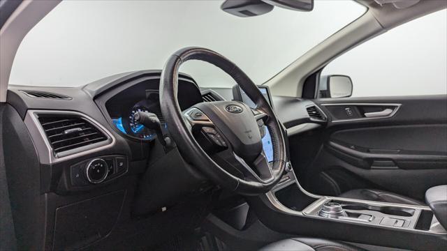 Photo of 2023 Silver Ford Edge