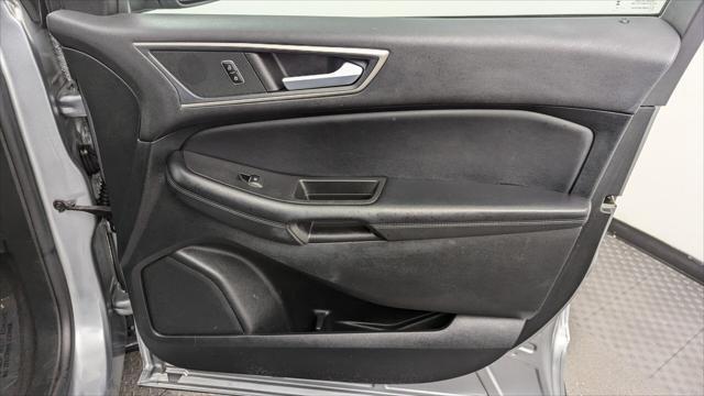Photo of 2023 Silver Ford Edge