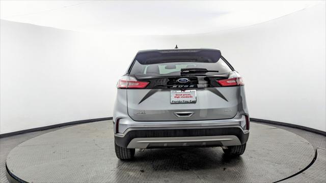 Photo of 2023 Silver Ford Edge