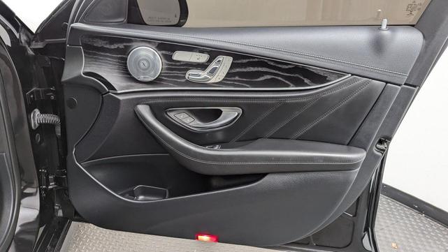 Photo of 2018 Obsidian Black Metallic Mercedes-Benz AMG E 43