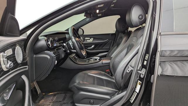 Photo of 2018 Obsidian Black Metallic Mercedes-Benz AMG E 43