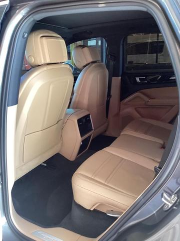 Photo of 2019 Quartzite Metallic Porsche Cayenne