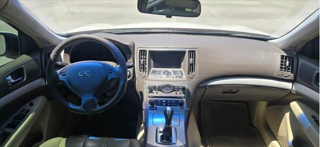 Photo of 2007 White INFINITI G35x