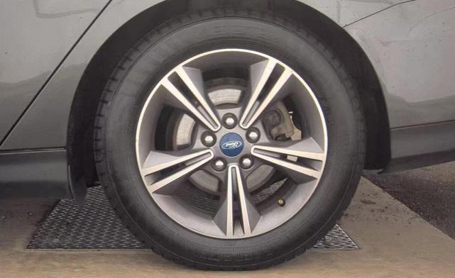 Photo of 2018 Gray Ford Focus