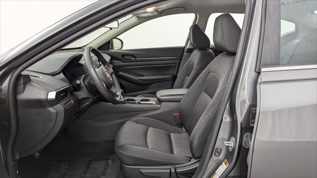 Photo of 2023 Gun Metallic Nissan Altima