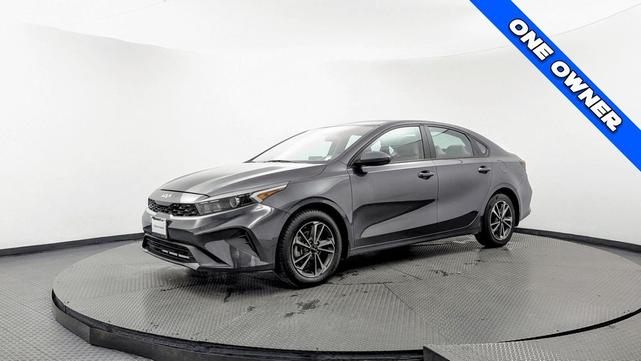 Photo of 2023 Gravity Gray Kia Forte