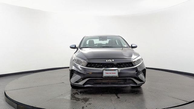 Photo of 2023 Gravity Gray Kia Forte
