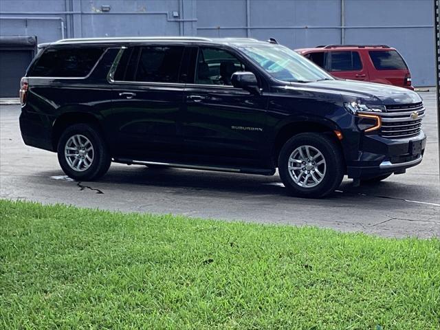 Photo of 2023 Dark Ash Metallic Chevrolet Suburban