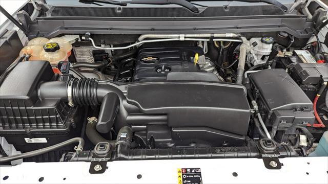 Photo of 2021 Summit White Chevrolet Colorado