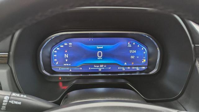 Photo of 2023 Summit White Chevrolet Suburban