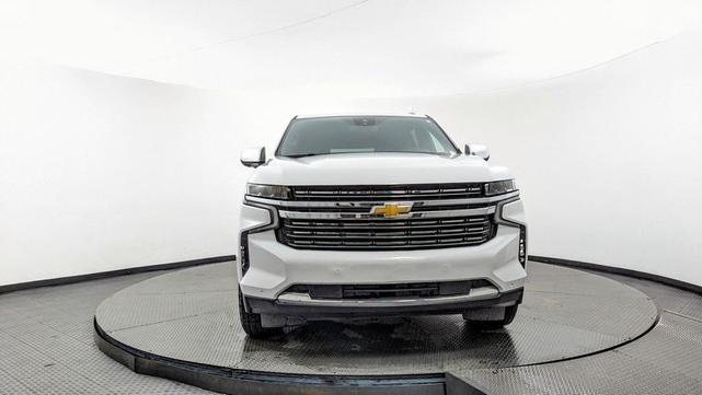 Photo of 2023 Summit White Chevrolet Suburban
