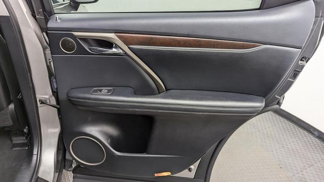 Photo of 2022 Atomic Silver Lexus RX 350