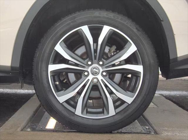 Photo of 2022 Atomic Silver Lexus RX 350