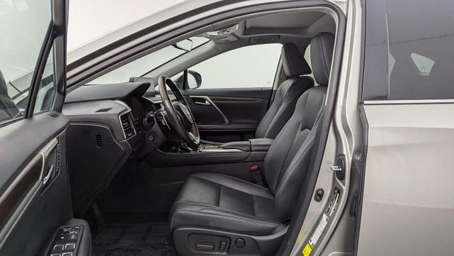 Photo of 2022 Atomic Silver Lexus RX 350