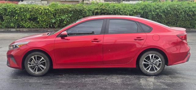 Photo of 2023 Currant Red Kia Forte