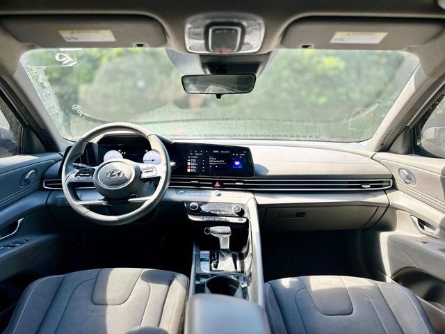 Photo of 2023 Fluid Metal Hyundai ELANTRA