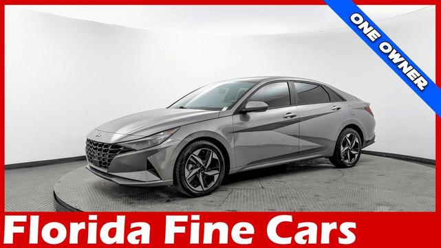 Photo of 2023 Fluid Metal Hyundai ELANTRA