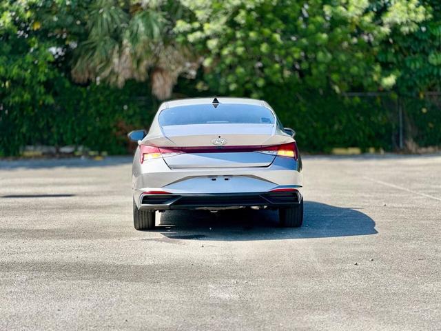 Photo of 2023 Fluid Metal Hyundai ELANTRA