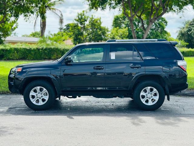 Photo of 2024 Midnight Black Metallic Toyota 4Runner