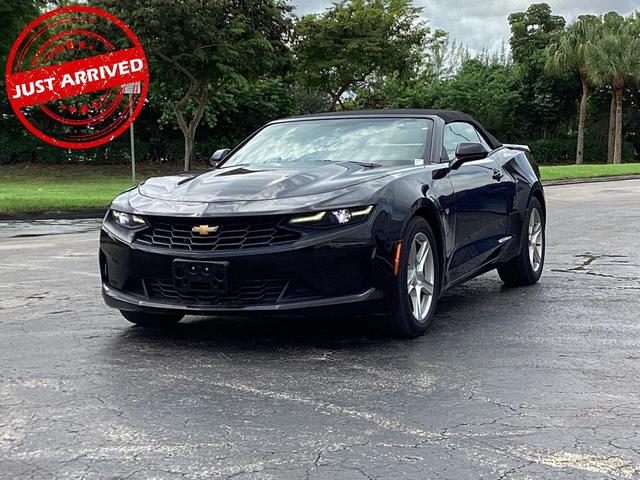 Photo of 2020 Black Chevrolet Camaro
