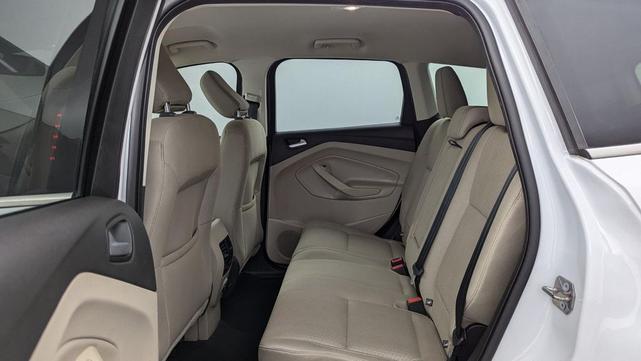 Photo of 2019 Oxford White Ford Escape