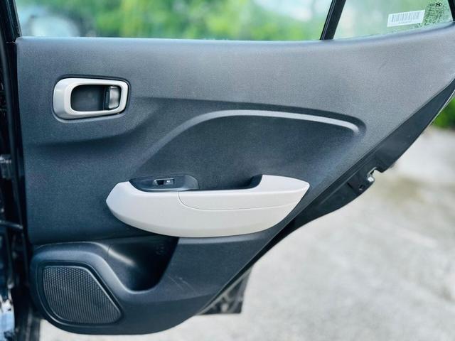 Photo of 2023 Onyx Black Hyundai VENUE