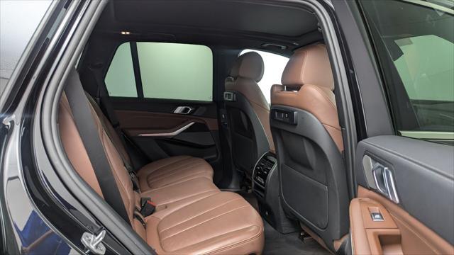 Photo of 2021 Black Sapphire Metallic BMW X5