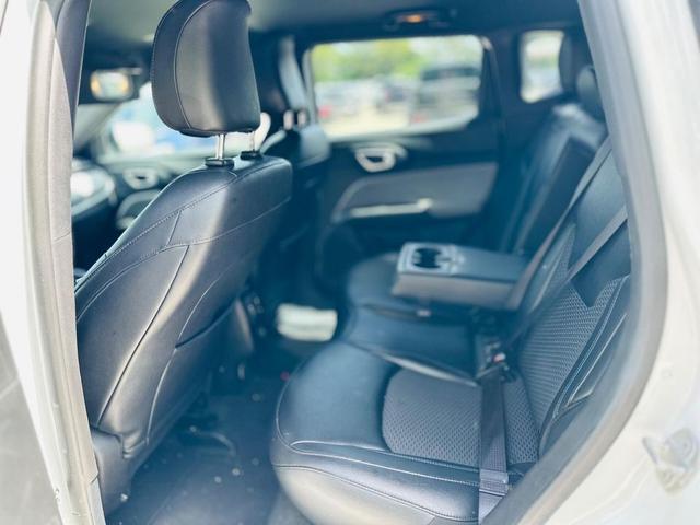 Photo of 2023 Bright White Clearcoat Jeep Compass