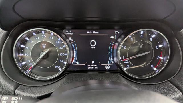 Photo of 2023 Bianco Maserati Levante