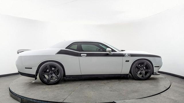 Photo of 2019 White Knuckle Clearcoat Dodge Challenger
