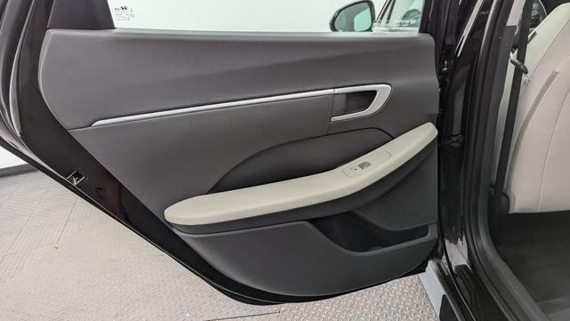Photo of 2025 Abyss Black Hyundai SONATA
