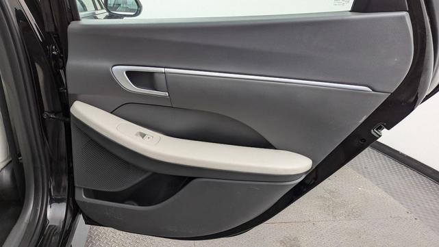 Photo of 2025 Abyss Black Hyundai SONATA