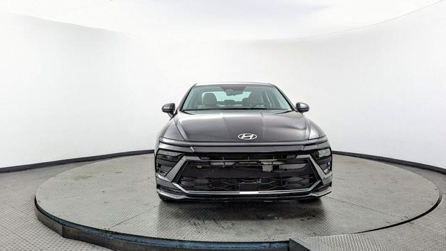 Photo of 2025 Abyss Black Hyundai SONATA