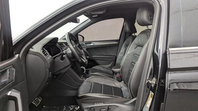 Photo of 2022 Deep Black Pearl Volkswagen Tiguan
