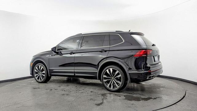 Photo of 2022 Deep Black Pearl Volkswagen Tiguan