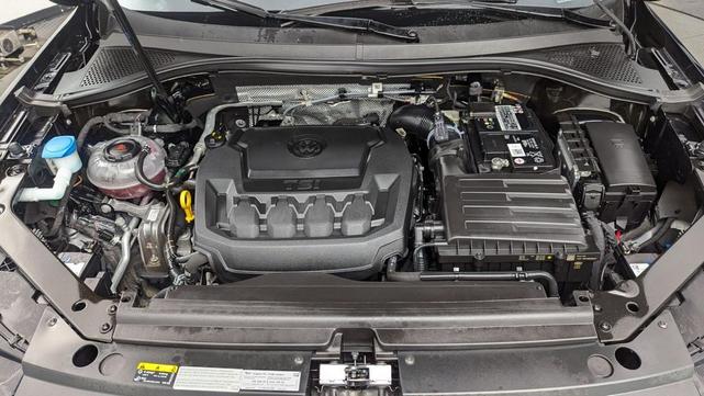 Photo of 2022 Deep Black Pearl Volkswagen Tiguan
